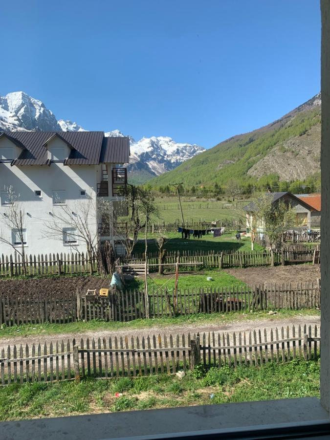 Hotel Bujtina Izet Selimaj Valbona Esterno foto