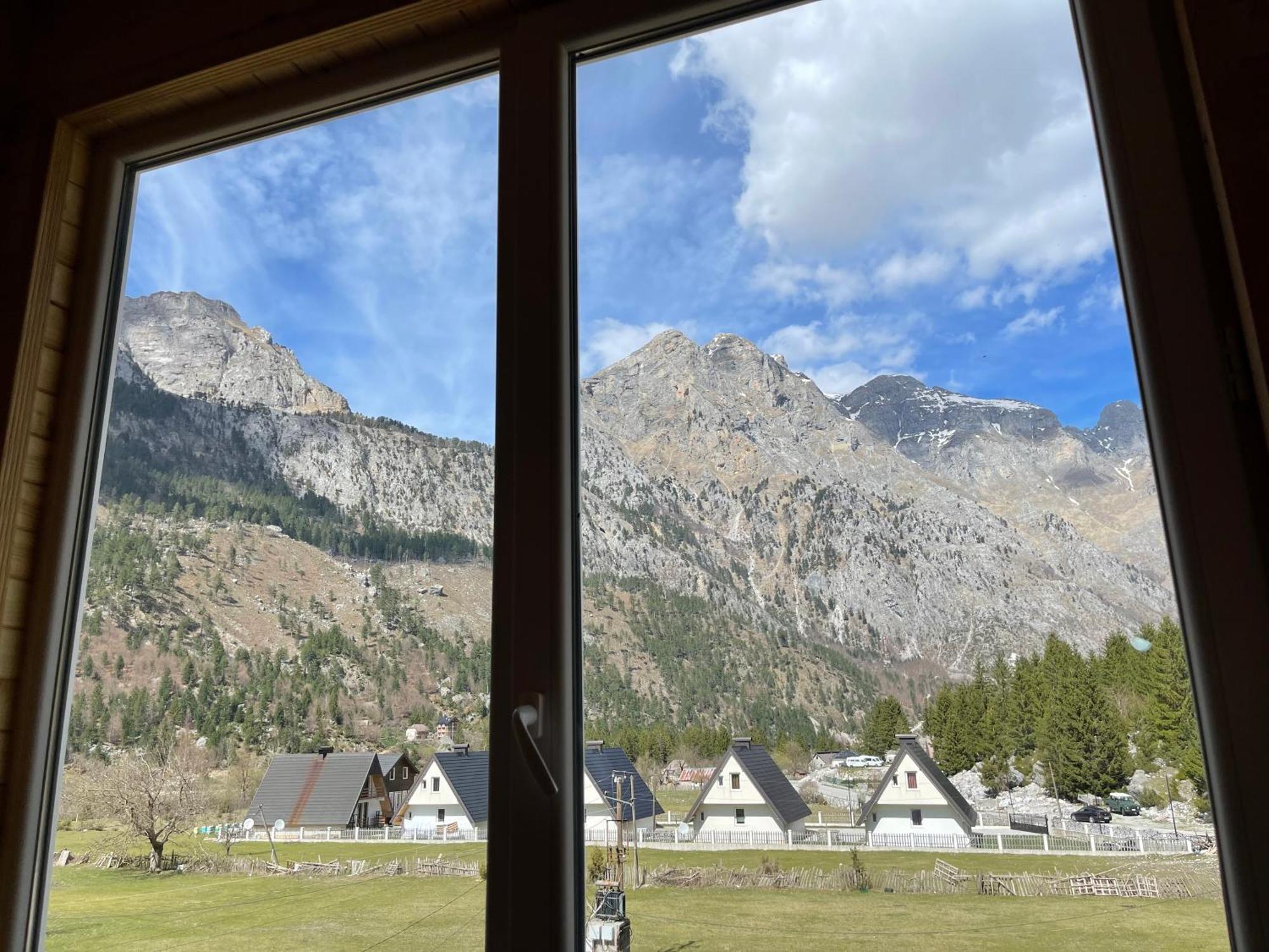 Hotel Bujtina Izet Selimaj Valbona Esterno foto