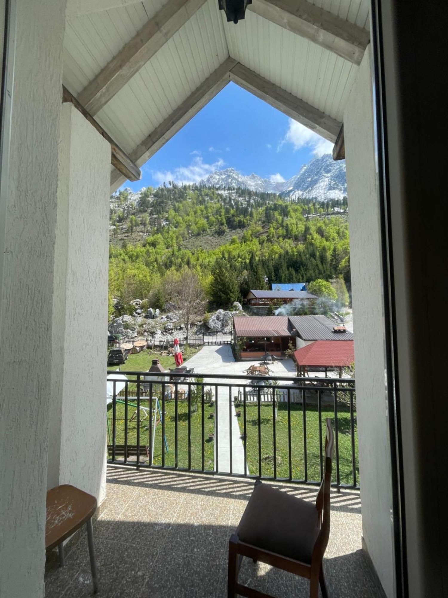 Hotel Bujtina Izet Selimaj Valbona Esterno foto